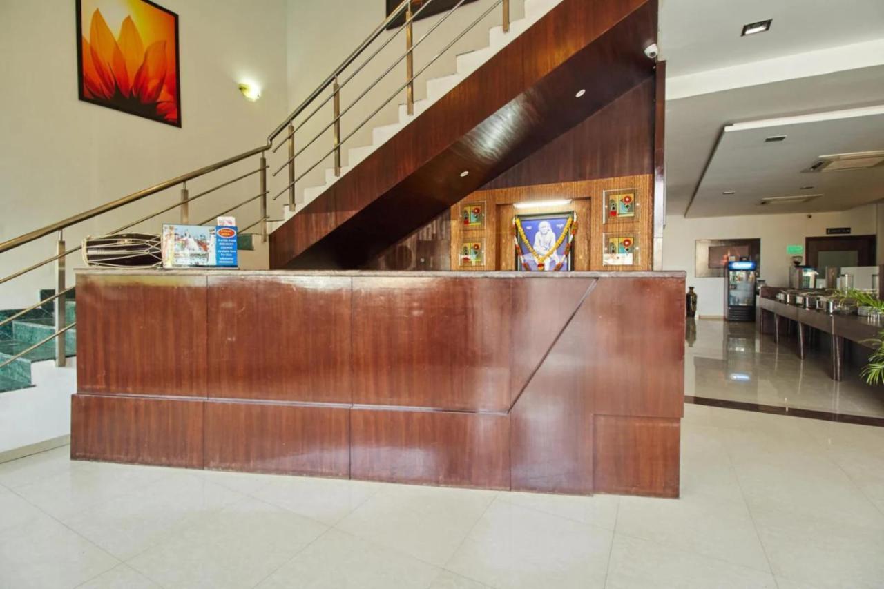 Hotel Shirdi Sai Wada Exteriér fotografie