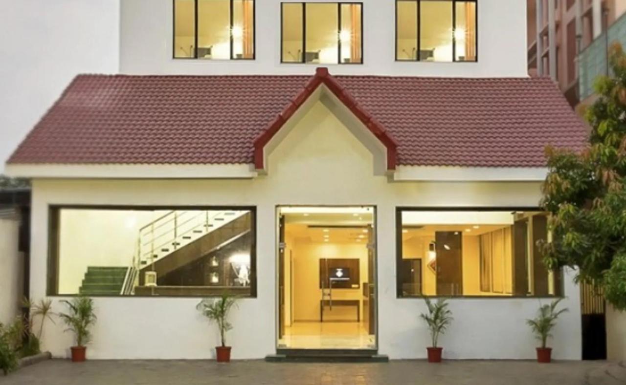 Hotel Shirdi Sai Wada Exteriér fotografie
