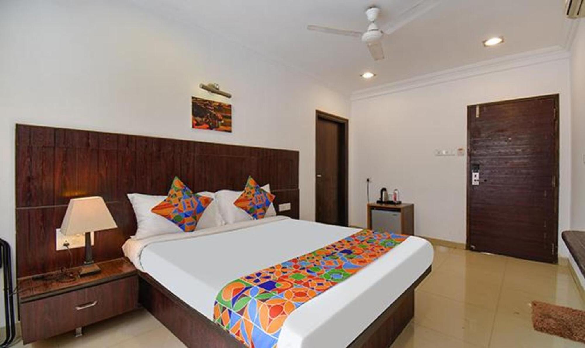 Hotel Shirdi Sai Wada Exteriér fotografie