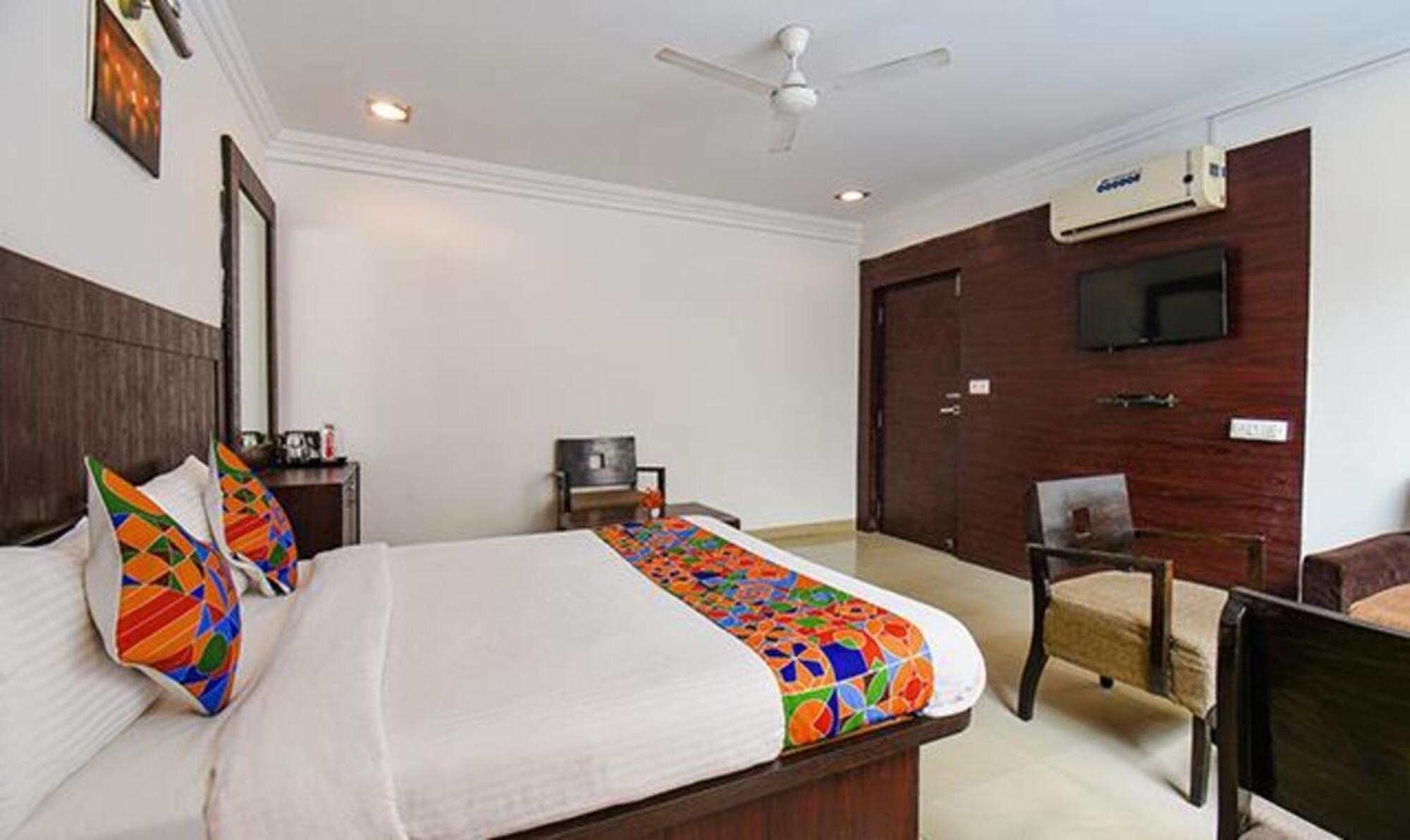 Hotel Shirdi Sai Wada Exteriér fotografie