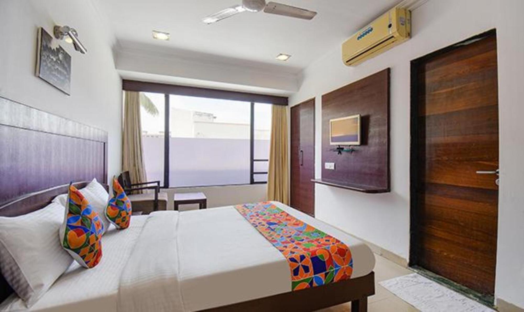 Hotel Shirdi Sai Wada Exteriér fotografie