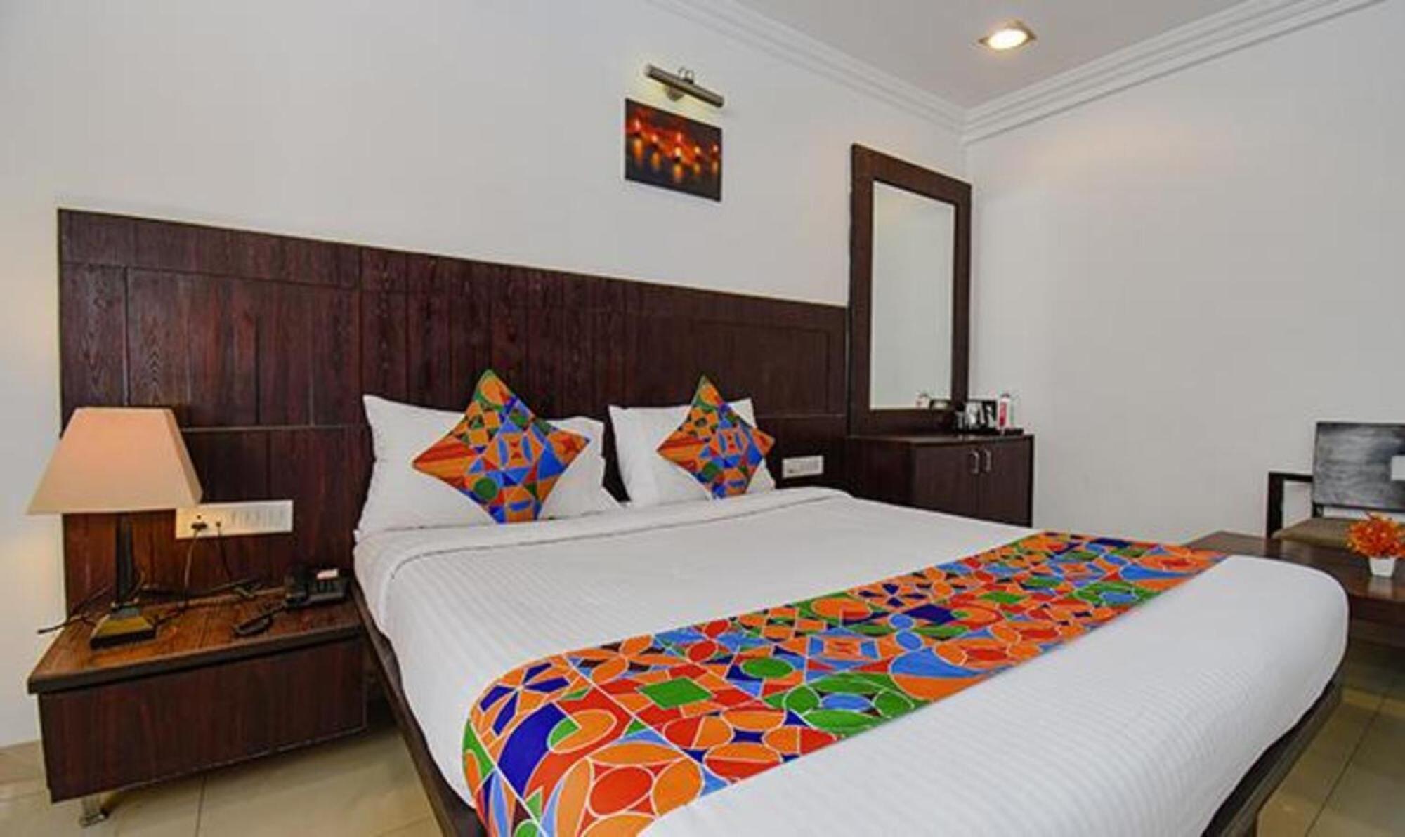 Hotel Shirdi Sai Wada Exteriér fotografie